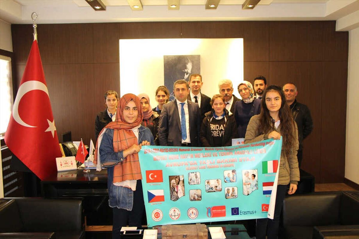 Midyat\'ta Öğrenciler Yurt Dışına Gidecek