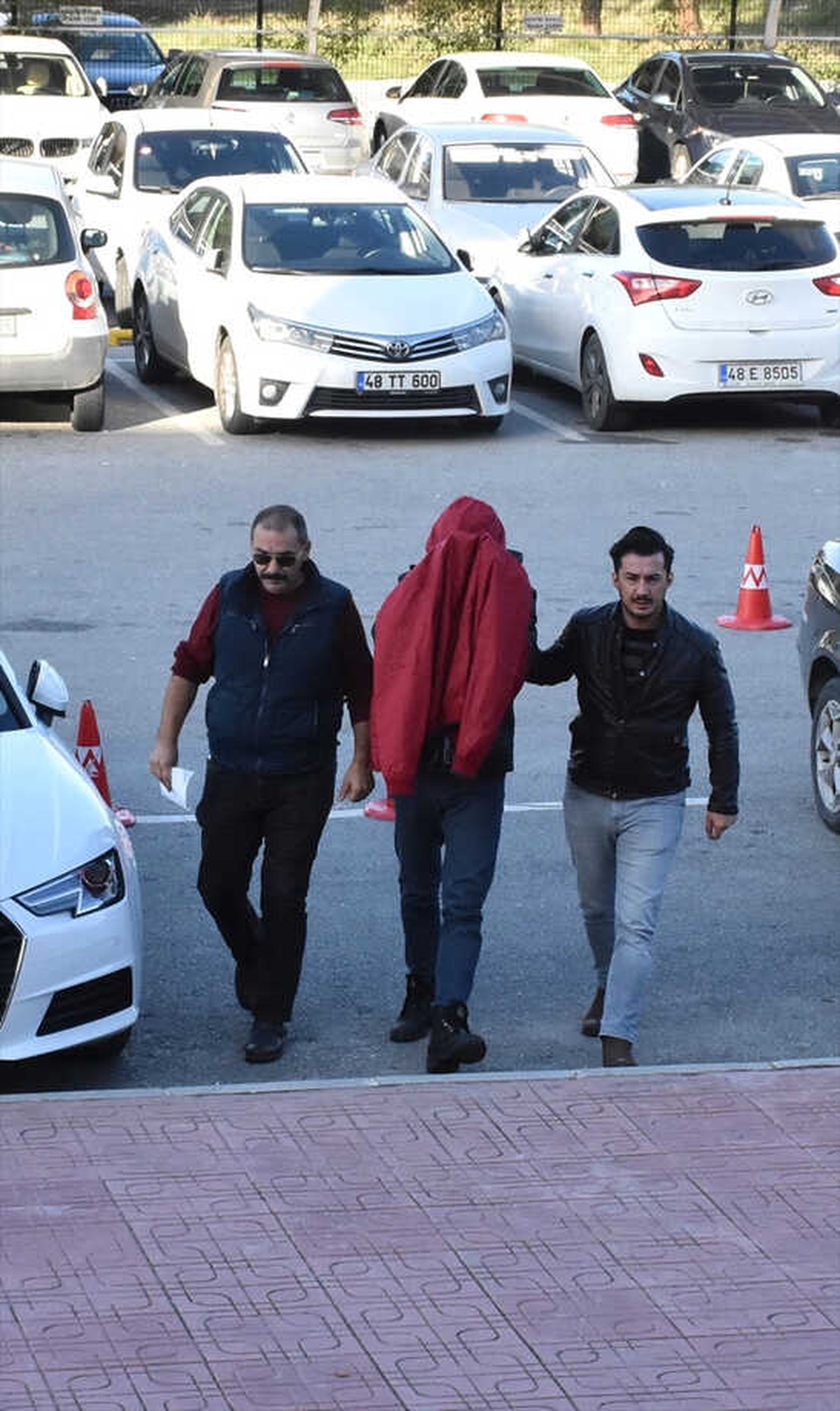 Muğla\'da Düzensiz Göçmen Kaçakçılığı Operasyonu