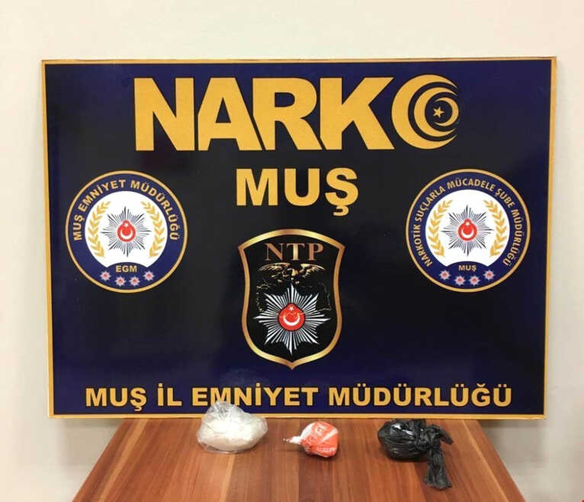 Muş\'ta Uyuşturucu Satıcılarına Operasyon