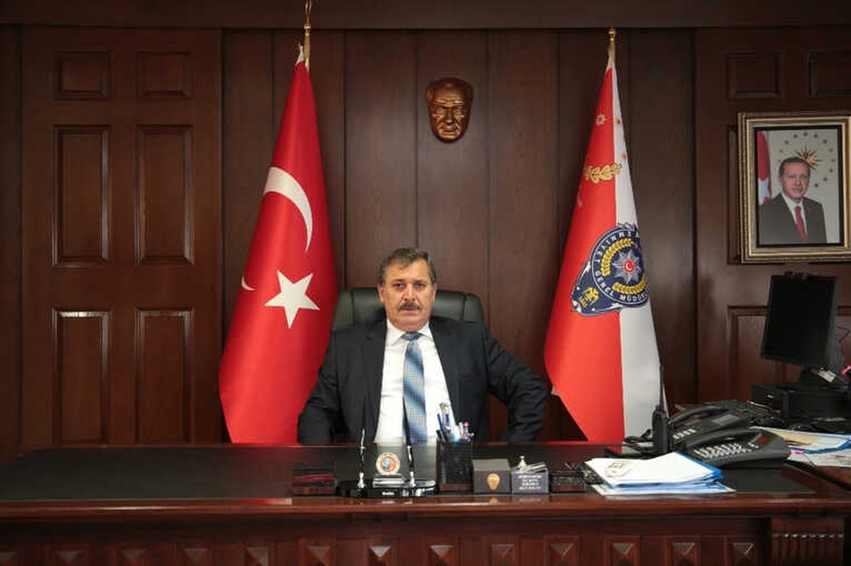 Rize Emniyet Müdürlüğü\'ne Vekaleten Trabzon Emniyet Müdürü Orhan Çevik Atandı