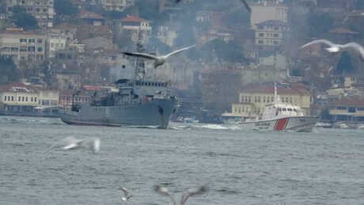 Rus Savaş Gemisi Boğaz\'dan Geçti