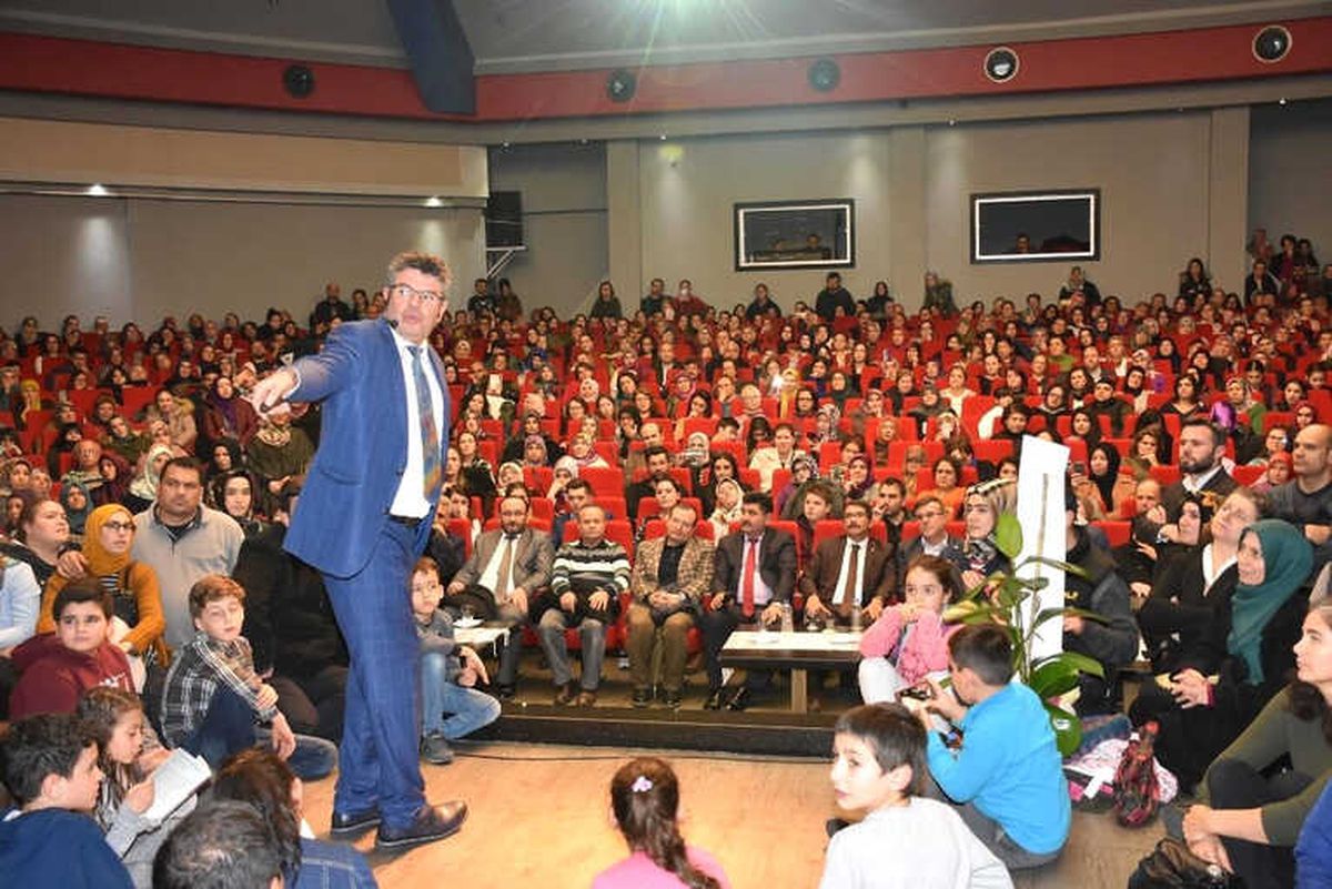 Salona Sığmayan Konferans