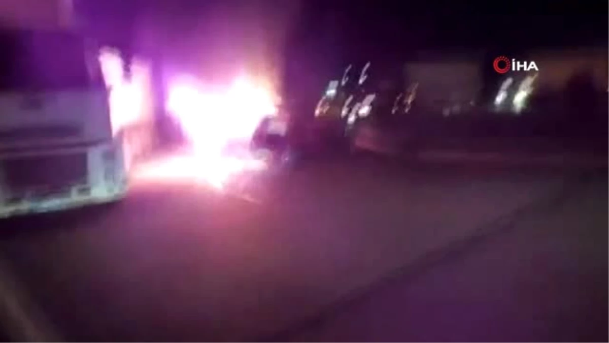 Samsun\'da Tır ile Çarpışan Otomobil Yandı: 1 Yaralı