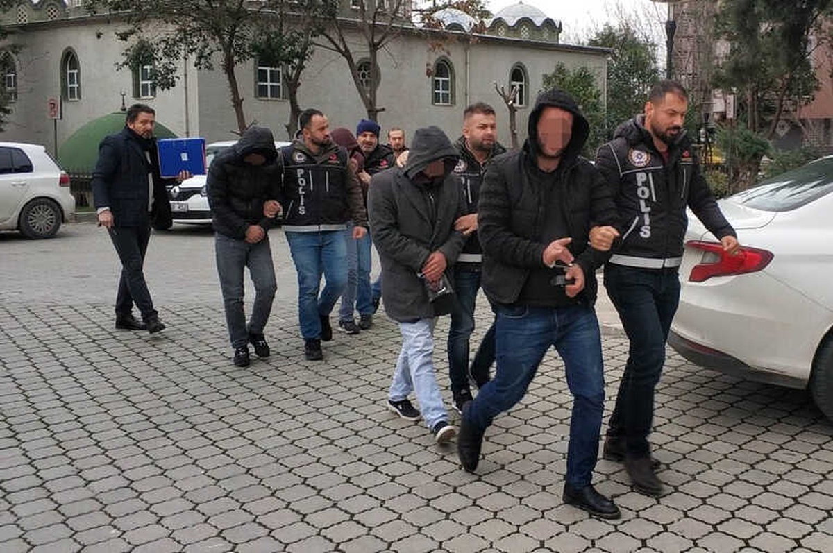 Samsun\'da Uyuşturucu Ticaretinden 8 Zanlı Adliyede