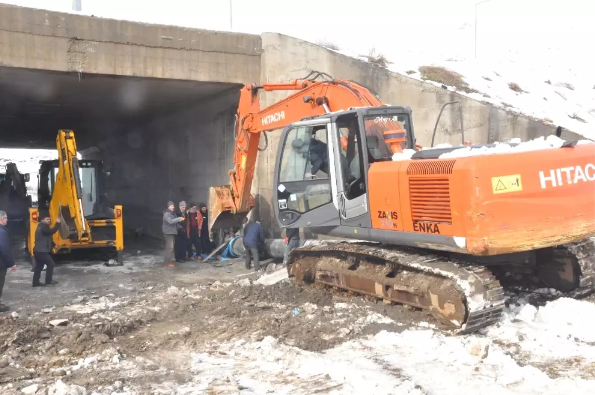 Sel Suları Ana İshale Hattı Borusunu Götürdü