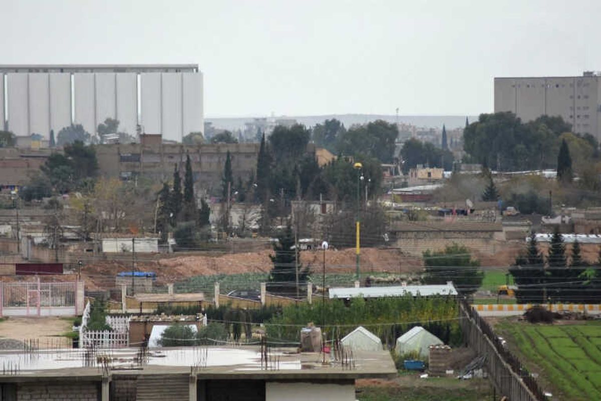 Terör Örgütü Ypg Kamışlı\'da Hendek Kazıyor