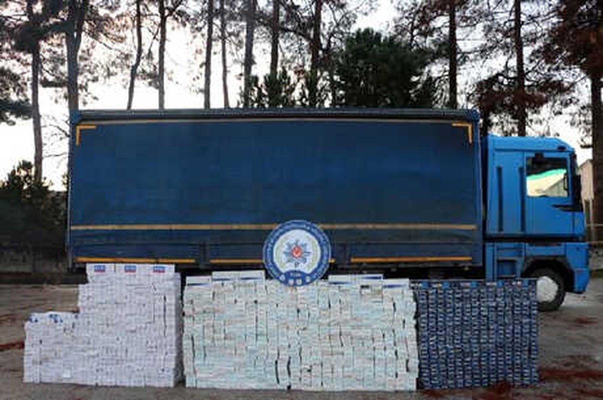 Tokat\'ta 13 Bin 750 Paket Kaçak Sigara Ele Geçirildi