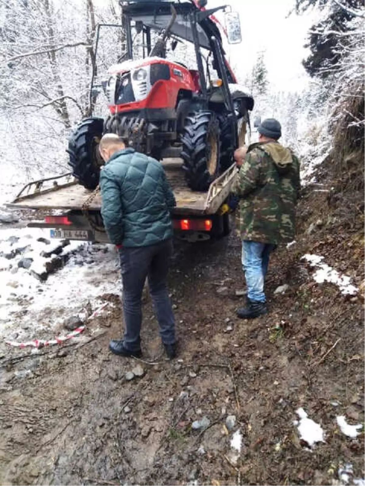 Traktörüyle Uçtuğu Derede Ölü Bulundu