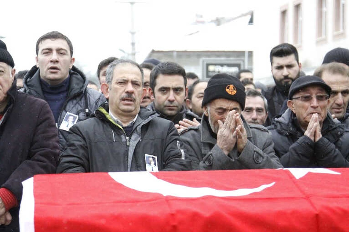 Tren Kazasında Hayatını Kaybeden Makinist Çankırı\'da Toprağa Verildi