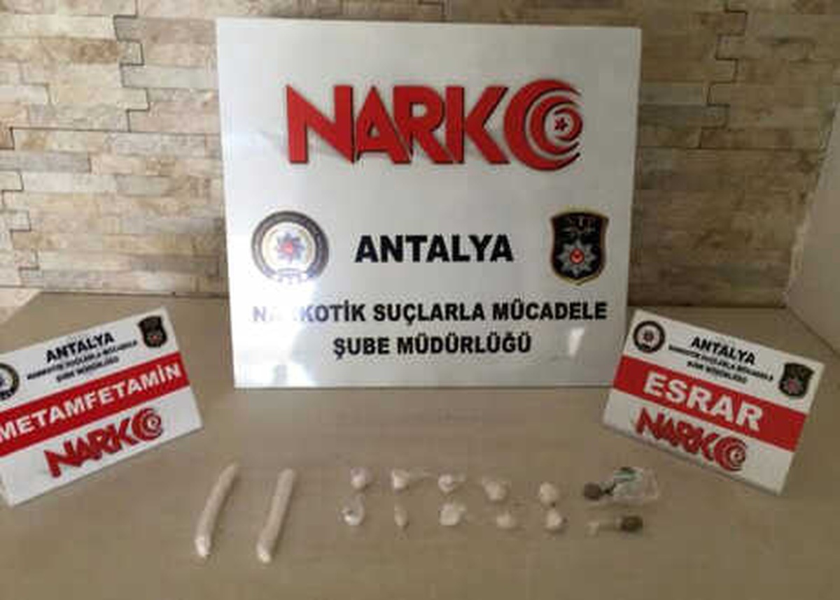 Uyuşturucuyu Ayakkabı Tabanına Saklamış