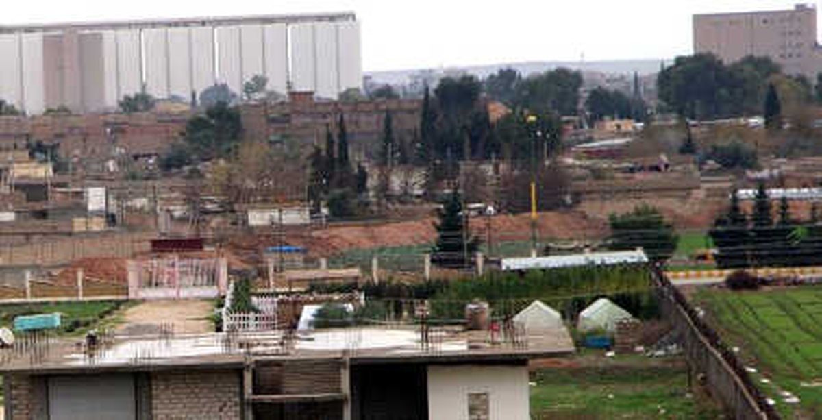 Ypg, Suriye\'nin Kamışlı Kentinde Hendek Kazmaya Başladı