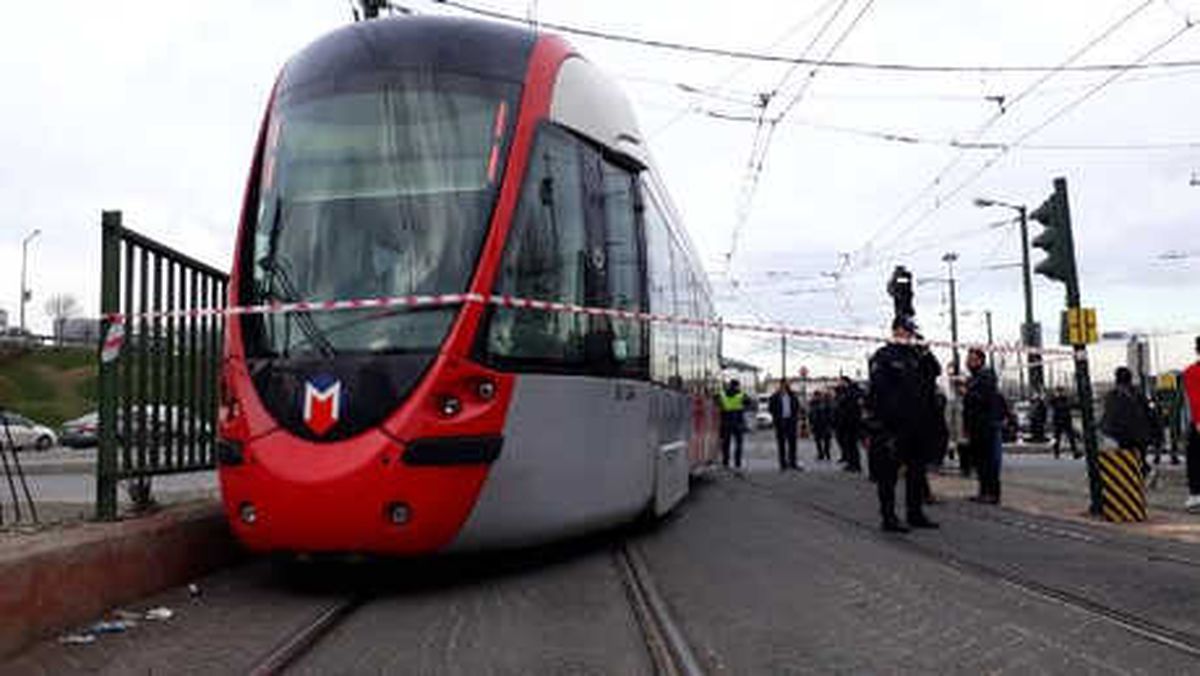 Cevizlibağ\'da Tramvay Kazası: (1)