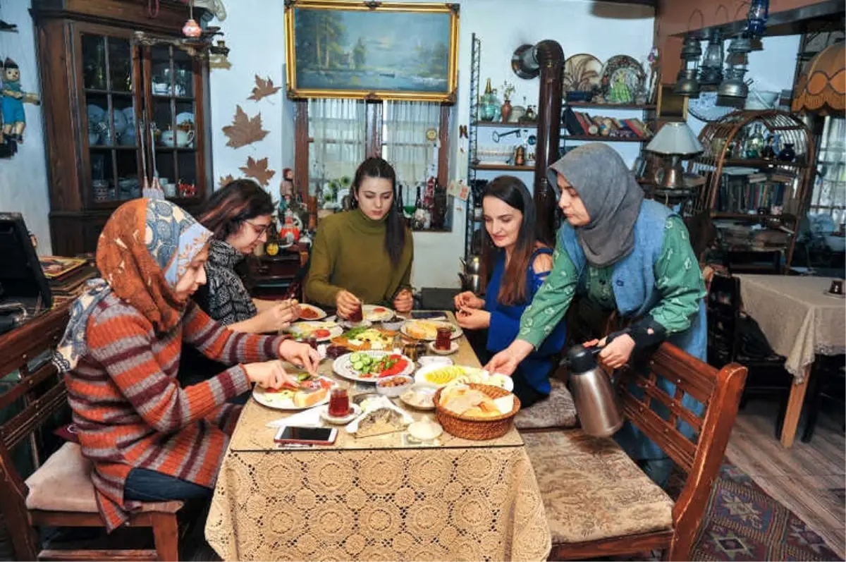 Dantel Kafe ile Geçmişe Yolculuk