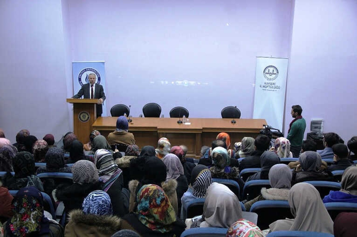 İlahiyat Fakültesinde Yemen Konferansı
