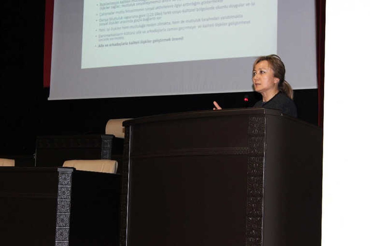Kağıthane\'de Öğretmenlere "Bağımlılık ve Aile İçi İletişim" Semineri
