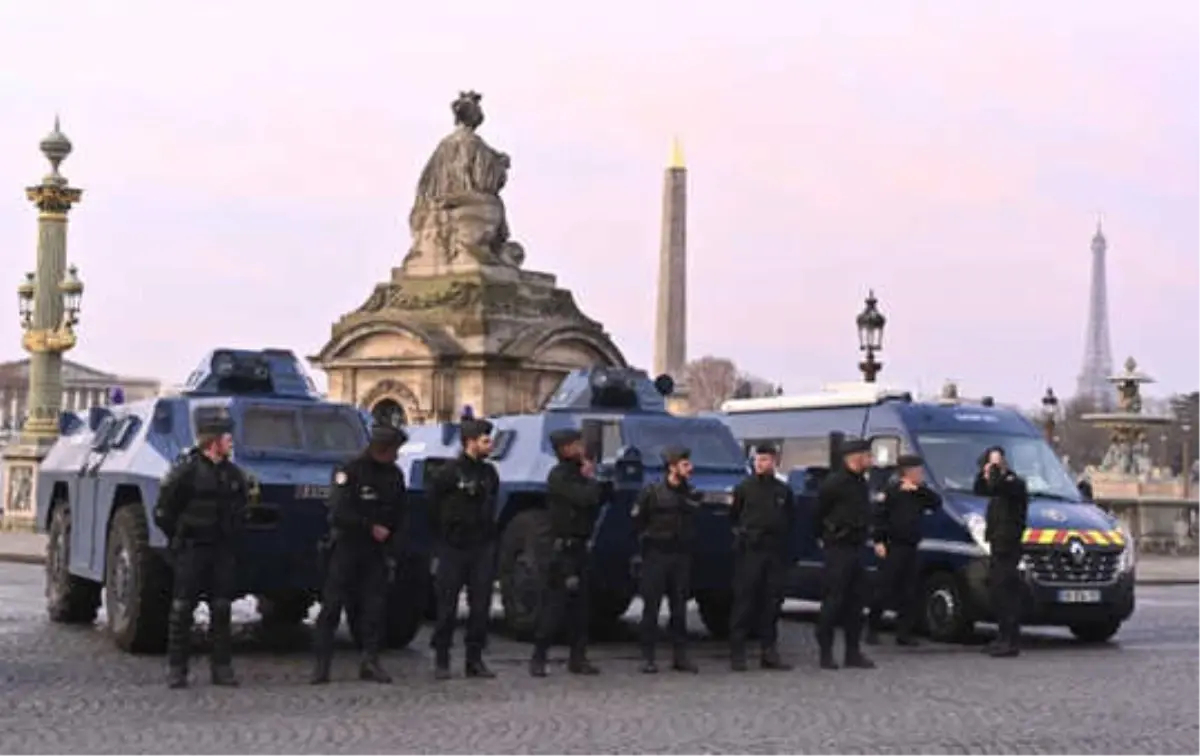 Paris\'te 85 kişi gözaltına alındı