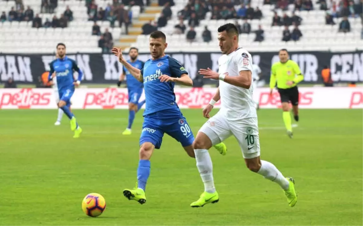 Spor Toto Süper Lig: Atiker Konyaspor: 0 - Kasımpaşa: 0 (İlk Yarı)