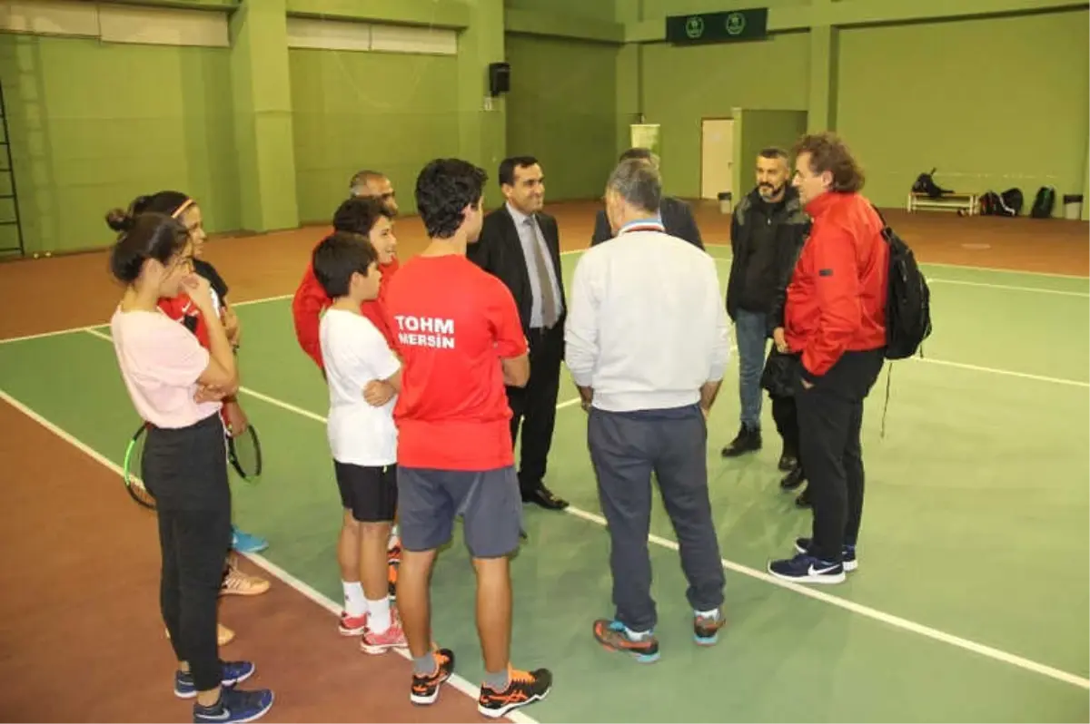 Tenis Federasyonu Yetkilileri Mersin\'deki Tesisleri İnceledi