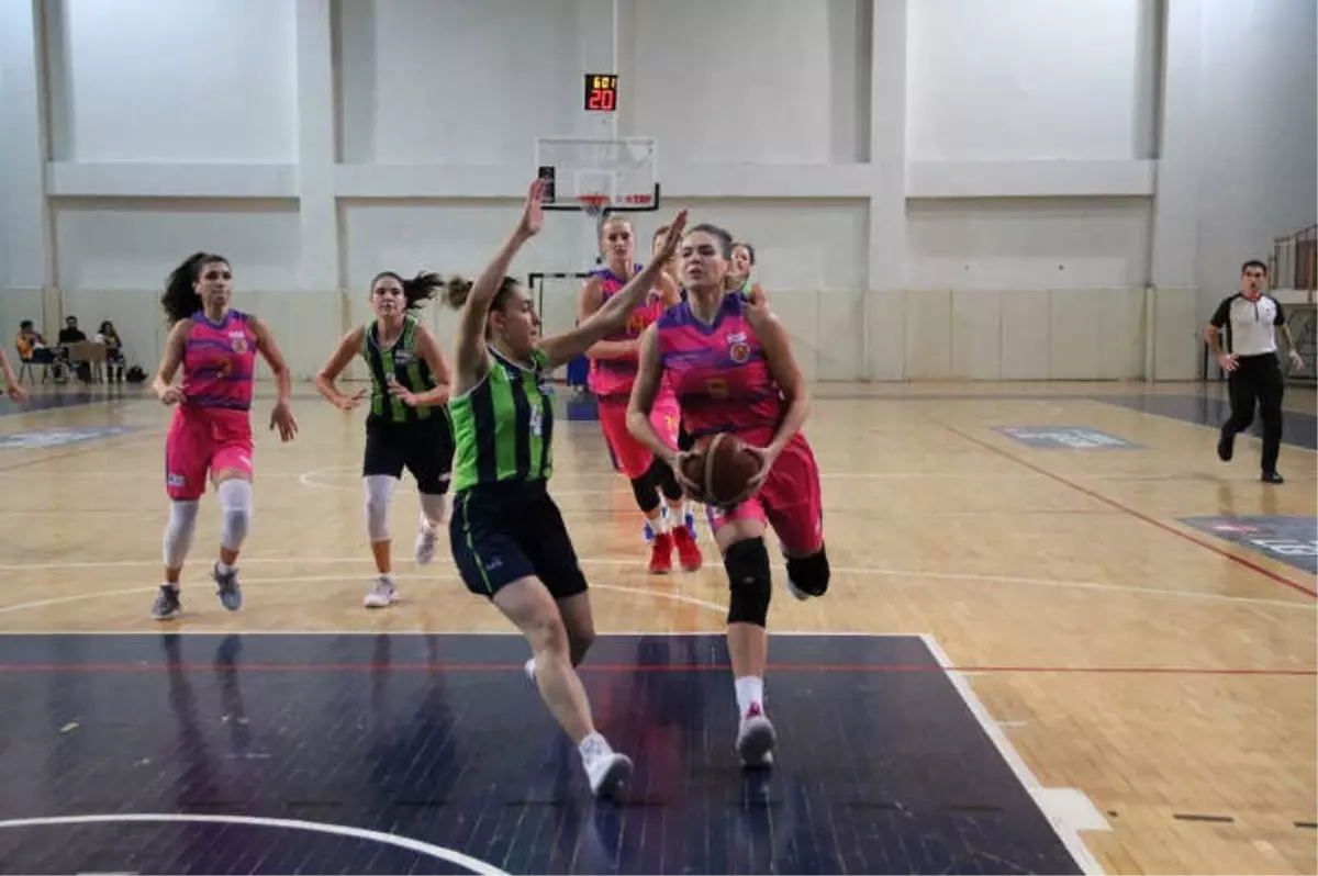 Türkiye Kadınlar Basketbol Ligi: Yalova Vıp: 76 - Nesine Aydın: 69