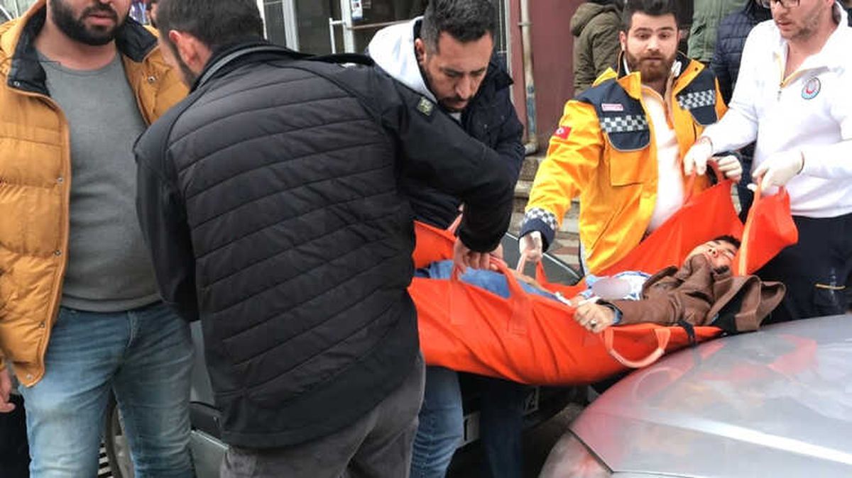 Bilecik\'te Karnından Bıçaklanan Şahıs Ağır Yaralandı
