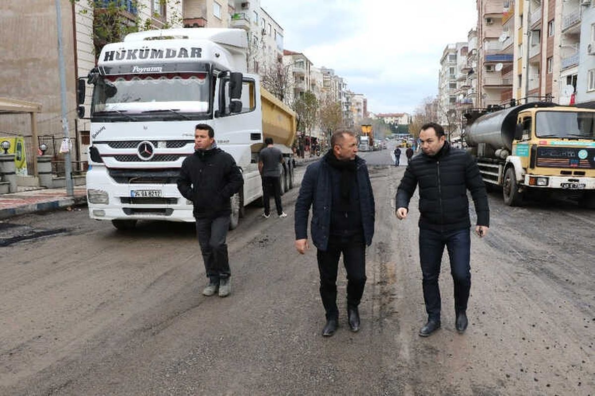 Caddelere Elektrikli Otobüs Bakımı