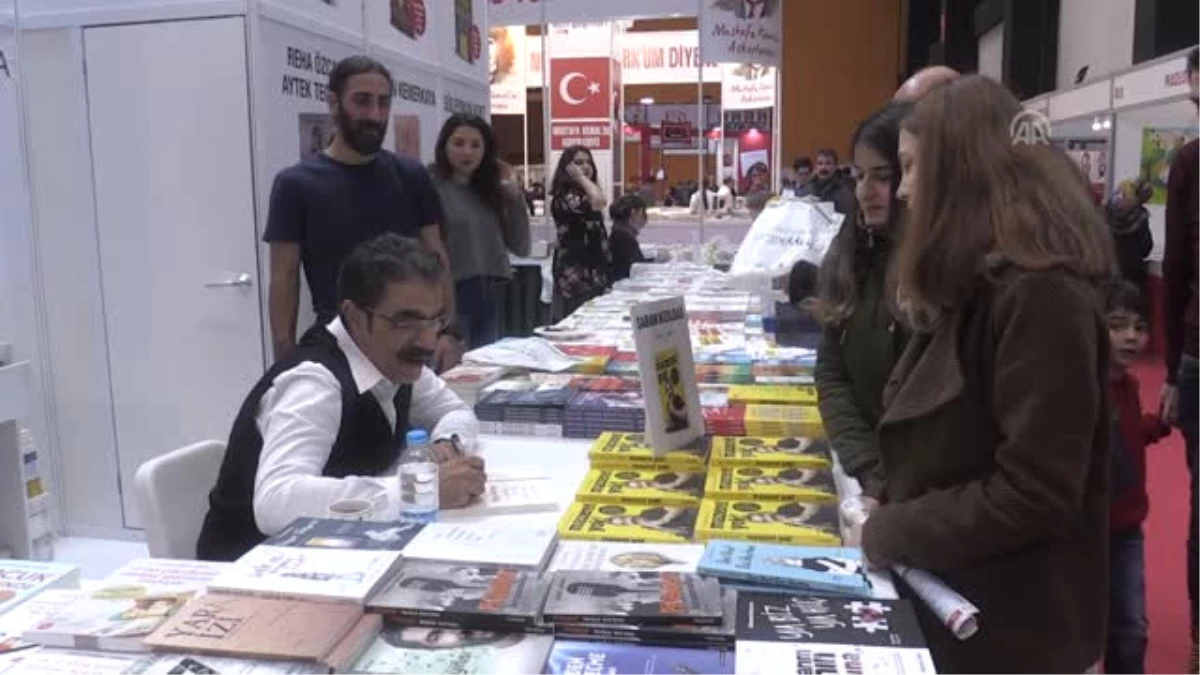 Dr. Şaban Kızıldağ Eskişehir Kitap Fuarı\'nda Okurlarıyla Buluştu - Eskişehir