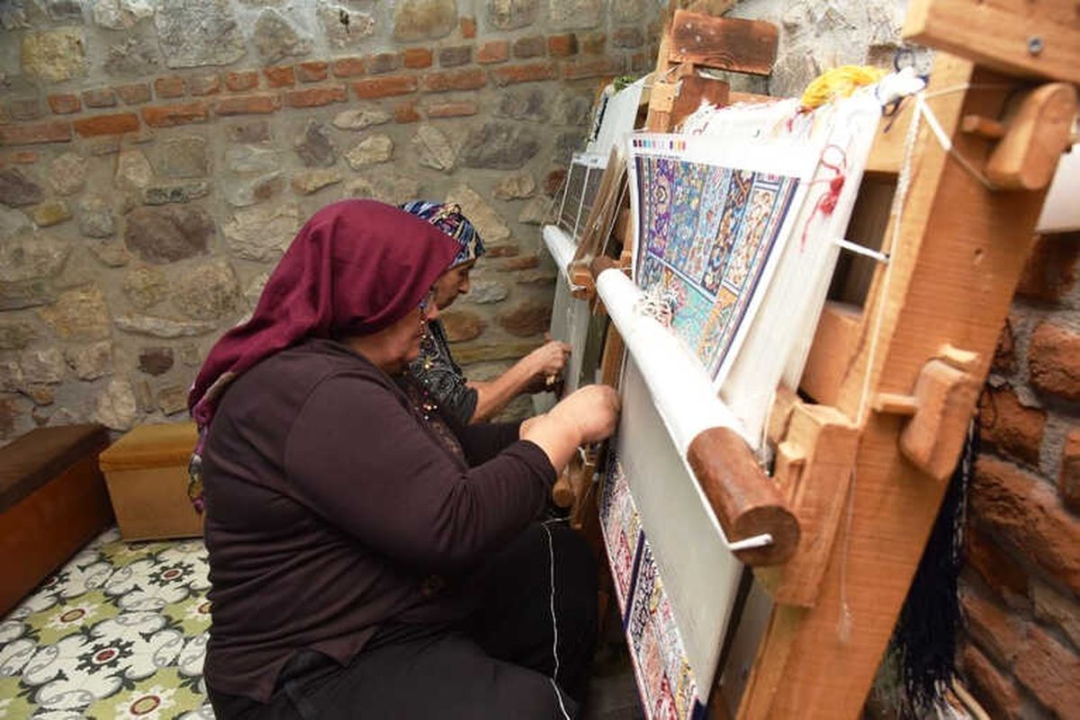Hereke Halısı İzmit\'te Yaşatılıyor