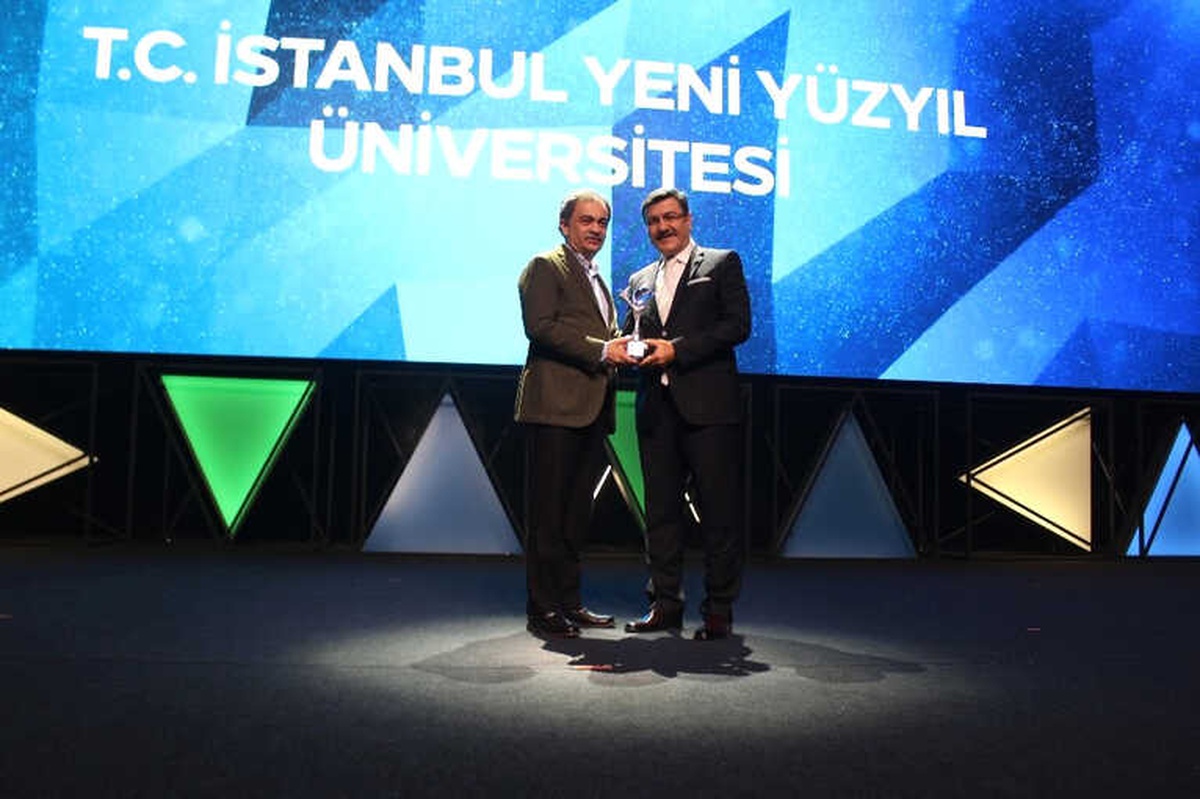 Kristal Baret Üniversite Proje Ödülü\'nün Sahibi İstanbul Yeni Yüzyıl Üniversitesi Oldu