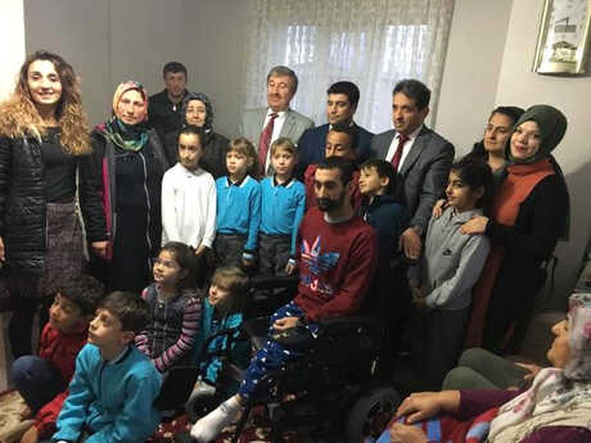 Minik Öğrenciler, Engelli Gencin Hayalini Gerçekleştirdi