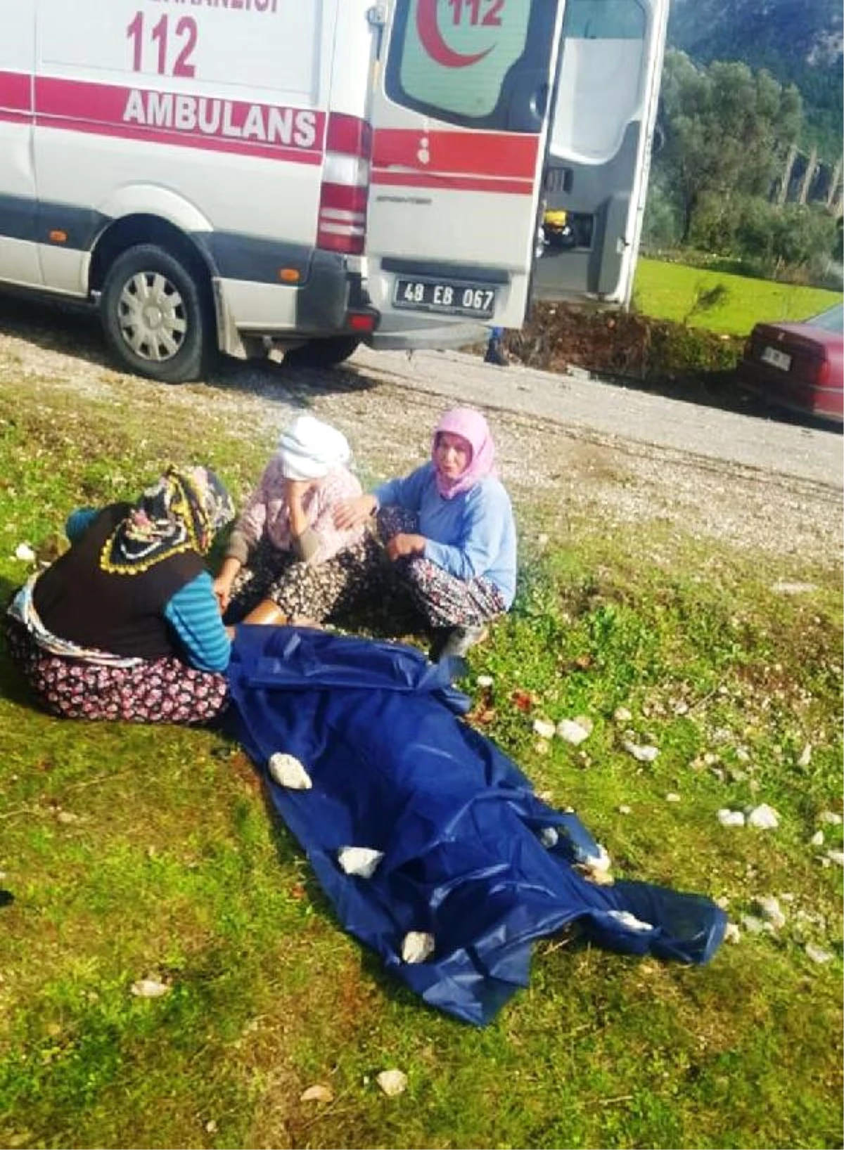 Otomobilin Çarptığı Traktörüyle Arkadaşını Ezdi