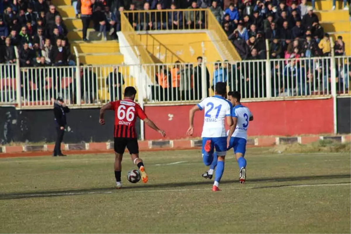 Tff 3. Lig: Van Büyükşehir Belediyespor: 3 - Düzcespor: 2