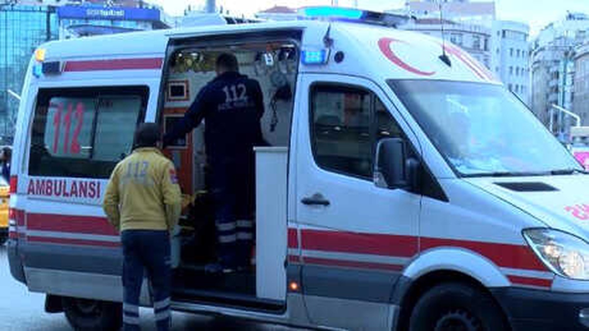Trabzonspor Taraftarı Arasındaki Arbedede 2 Polis Yaralandı