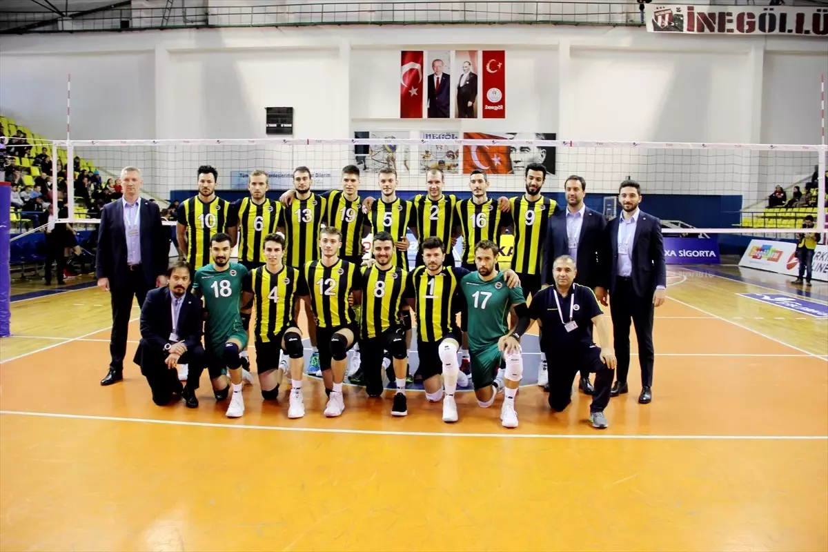 Voleybol: Efeler Ligi