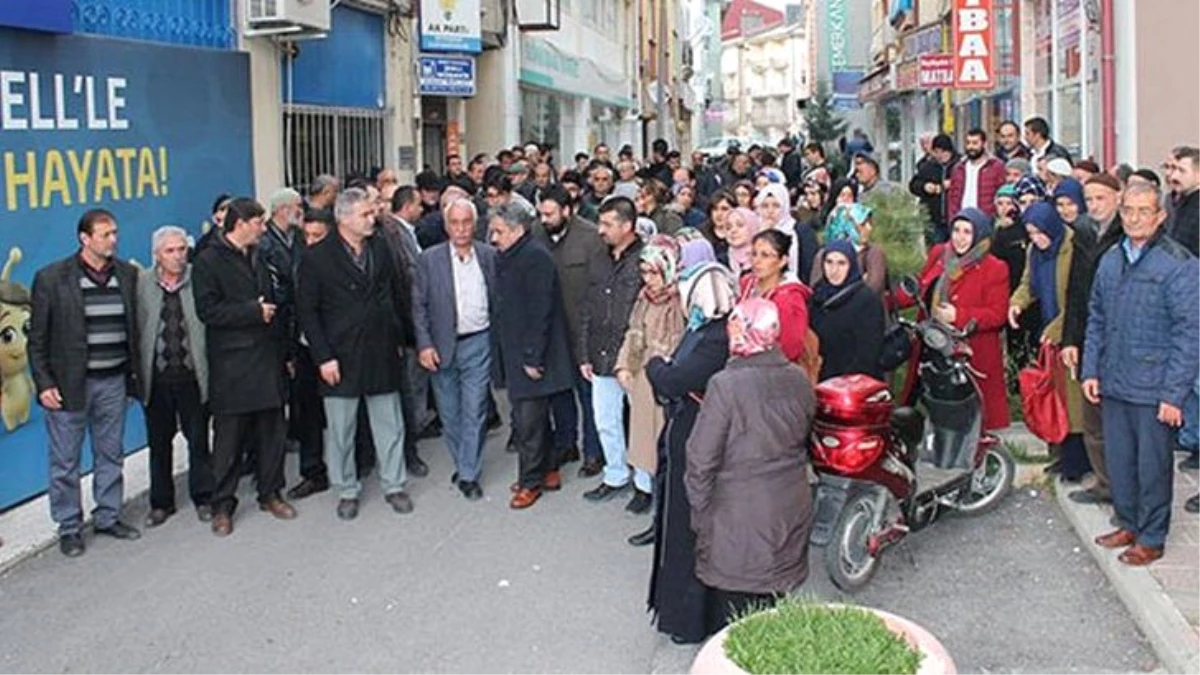 AK Parti Seydişehir İlçe Teşkilatı, İstedikleri Adayın Aday Gösterilmediğini Duyunca Ayaklandı