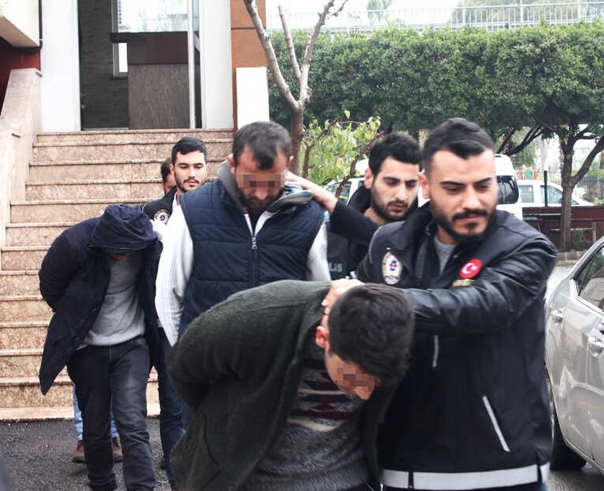 Antalya\'da Uyuşturucu Operasyonları: 6 Gözaltı