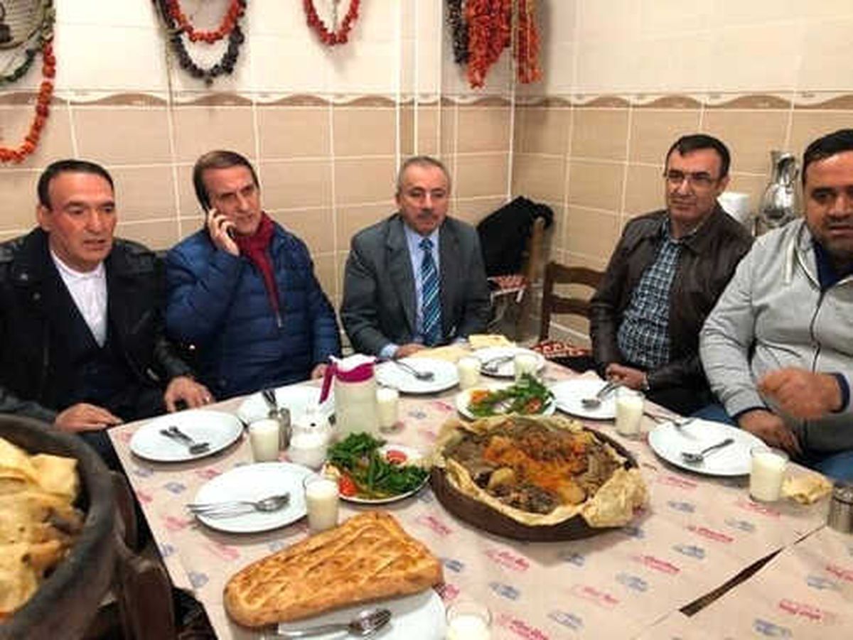 Bu Lokantaya Çat Kapı Gelen Aç Kalıyor