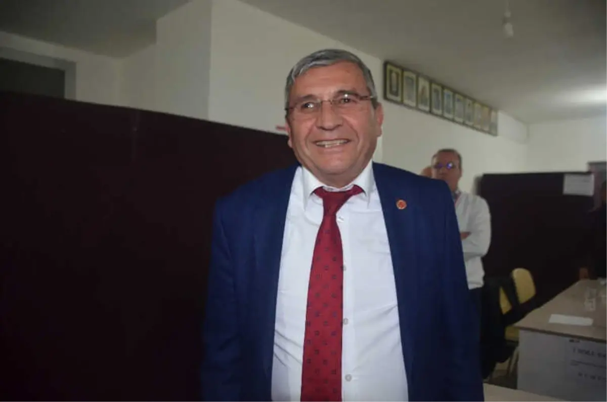 CHP\'nin İl Genel Meclisi Üyesi Hikmet Turan Ön Yoklamada İlk 5\'e Giremedi