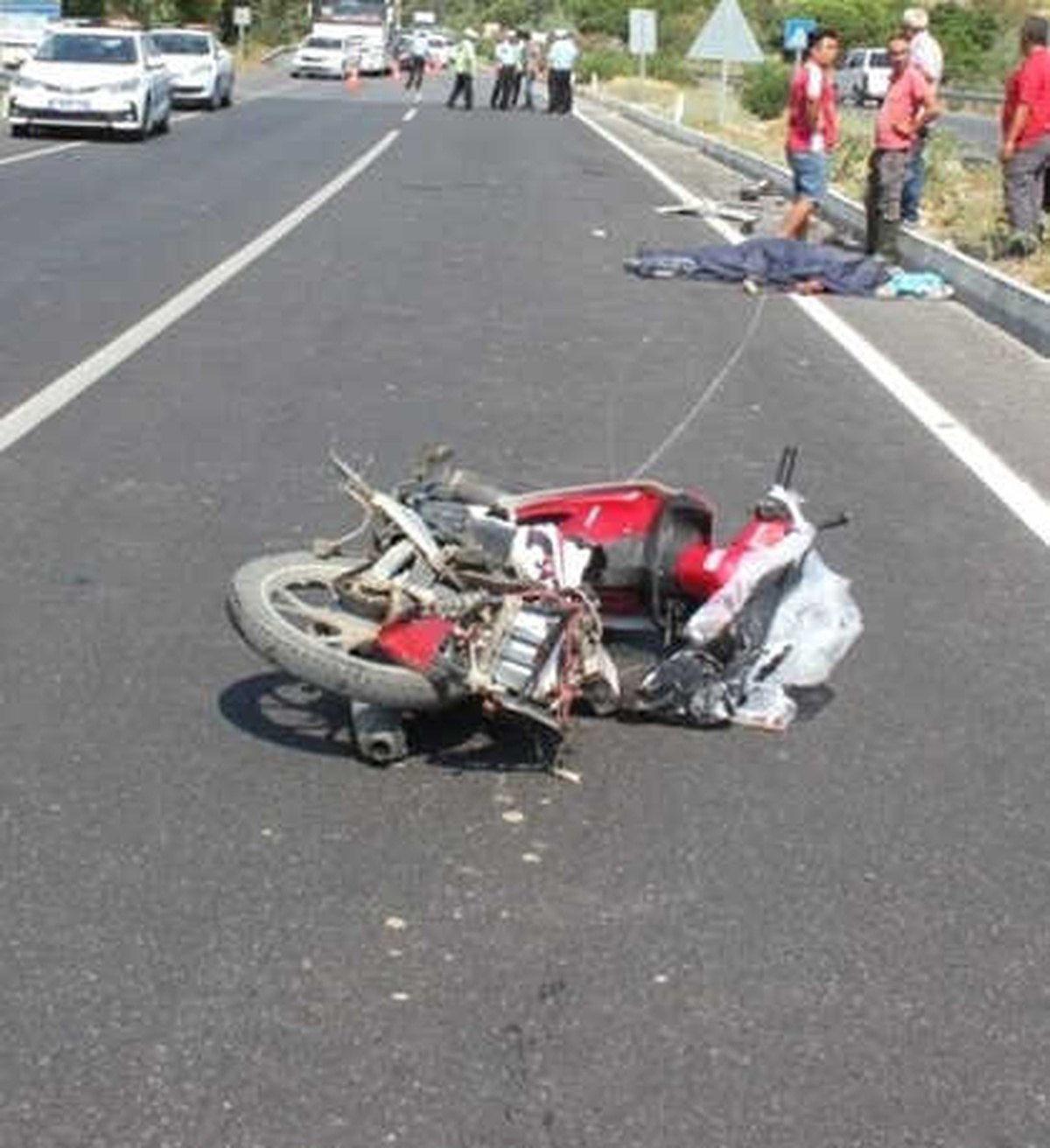 Direğe Çarpan Motosiklet Sürücüsü Hayatını Kaybetti
