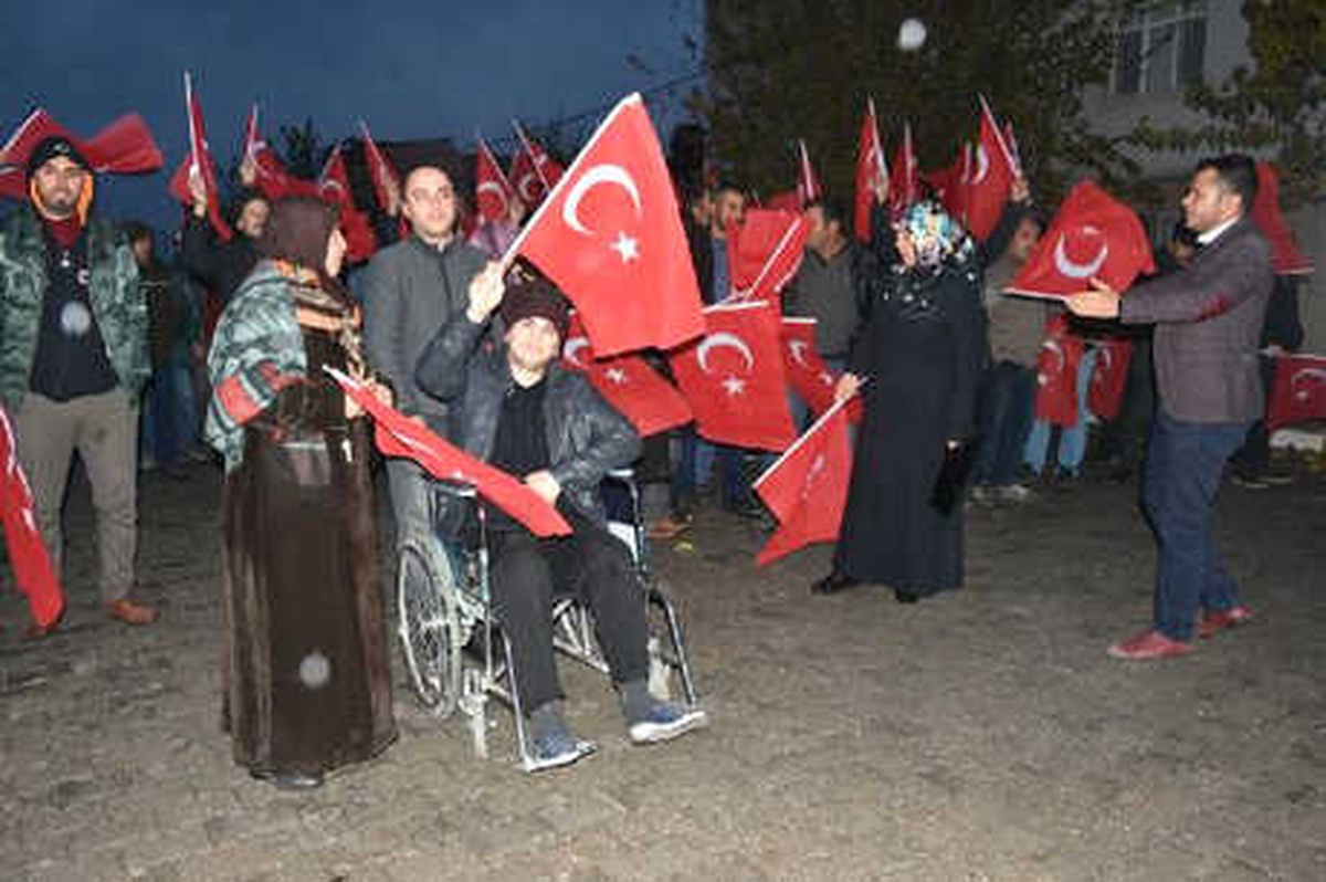 Fırat\'ın Batısında Heyecan, Doğusunda Panik Var (5)