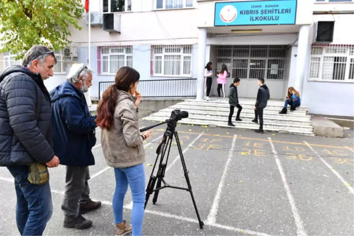 Haydi Gençler, Film Çekiyoruz!