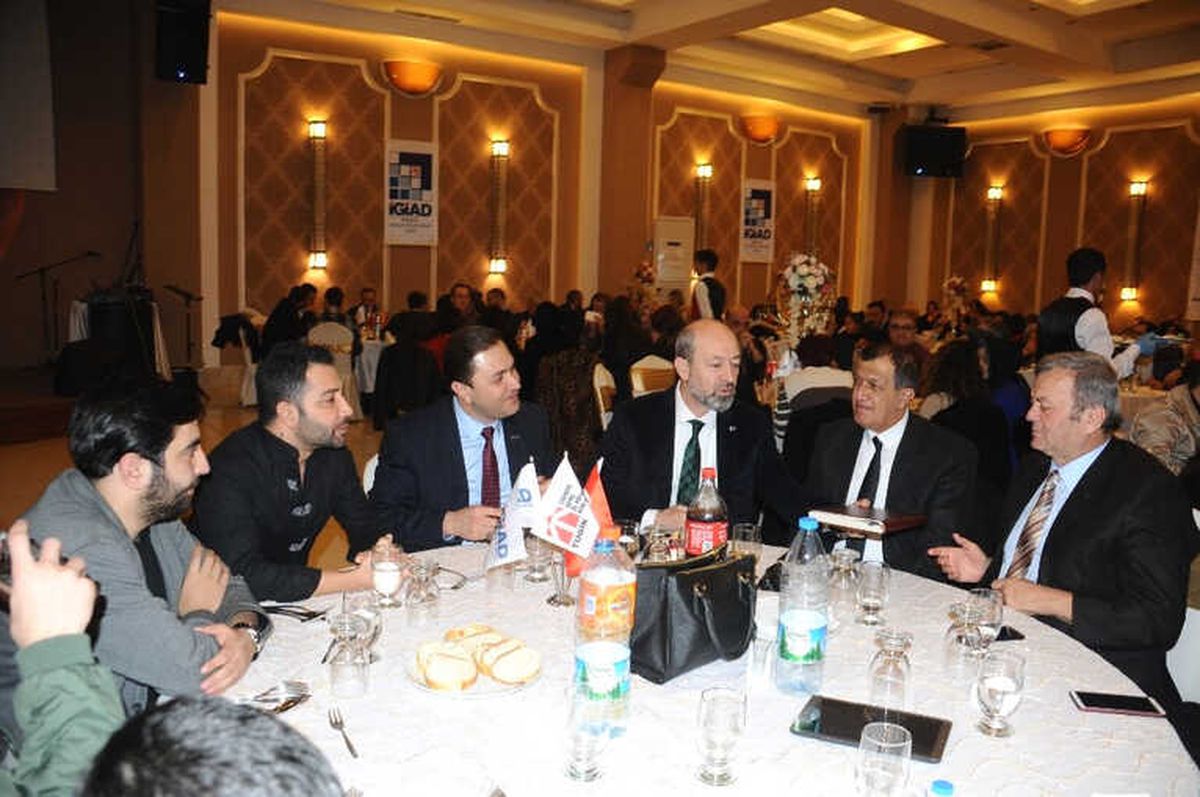 İgiad Ailesi Yemekte Buluştu