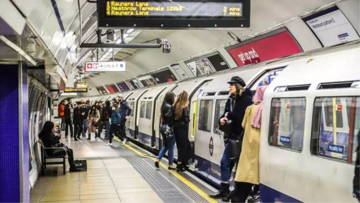 Londra Metrosunda Makinistlerin Aldığı Maaş Dudak Uçuklattı