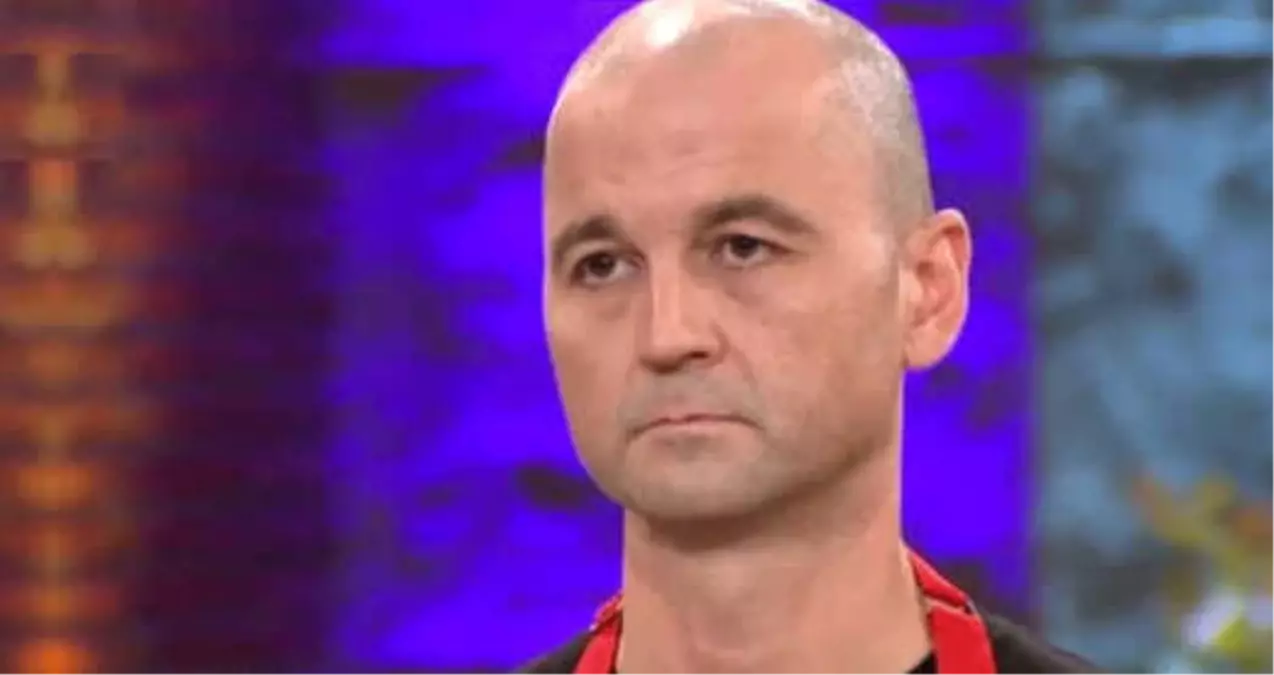 MasterChef Murat Özdemir, Papağanına İşkence Ettiği Video ile Kan Dondurdu