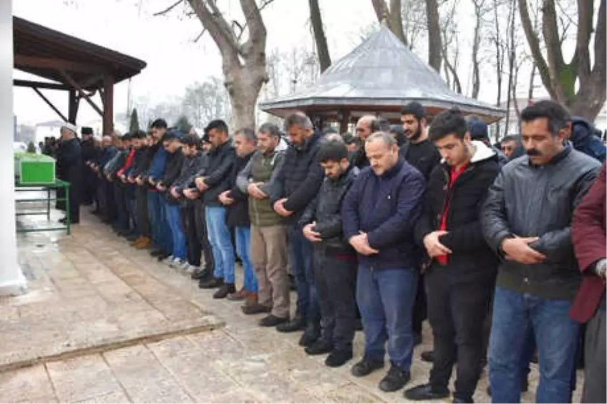Oğluyla Sokak Ortasındaki Tartışmada Vurulan Baba, Toprağa Verildi