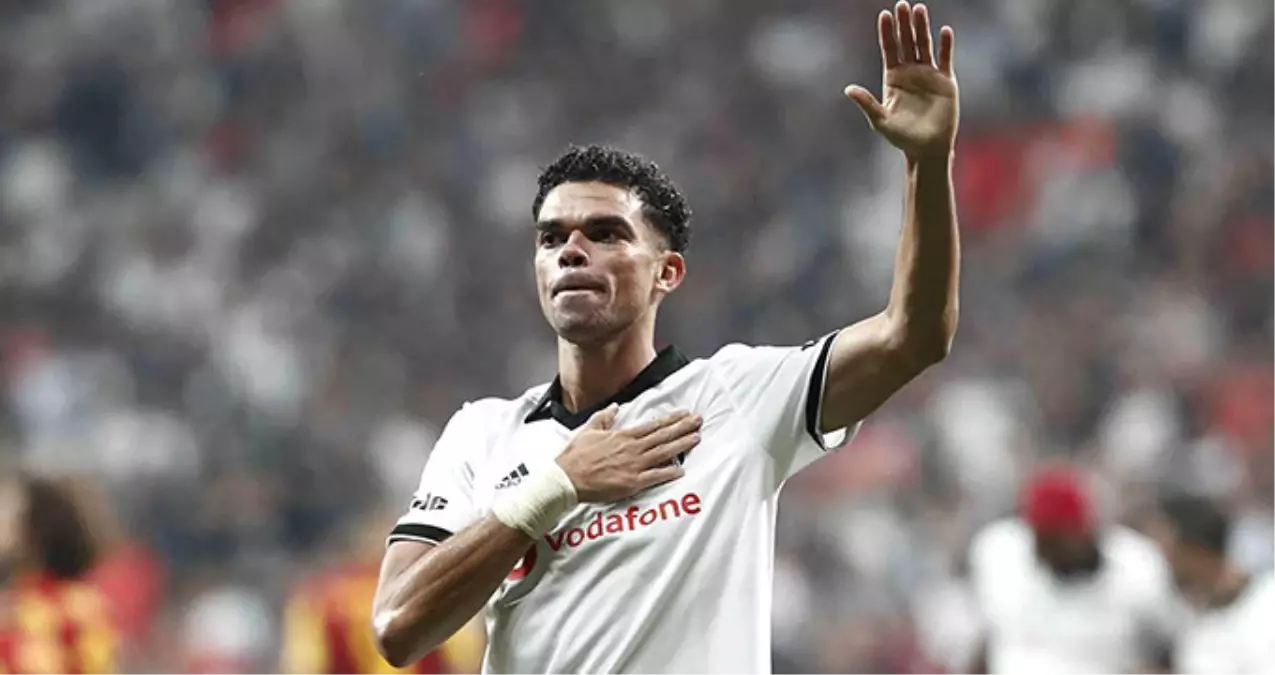 Pepe, Beşiktaşlı Taraftarlara Veda Etti