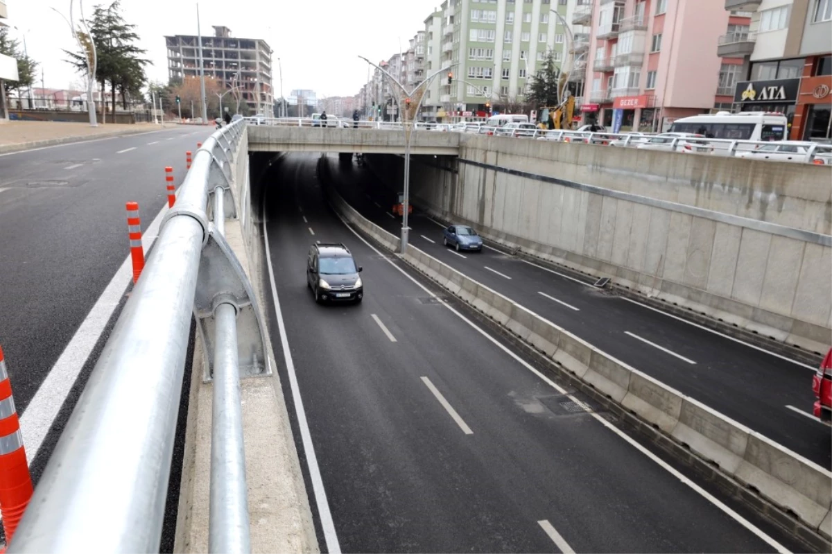 Rauf Denktaş Alt Geçidi Hizmete Açıldı