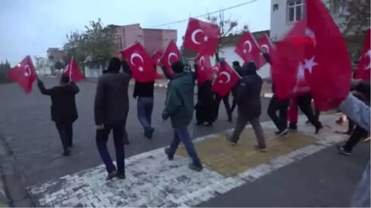 Şanlıurfa Vatandaşlardan, Sınırdaki Türk Askerine Destek Gösterisi