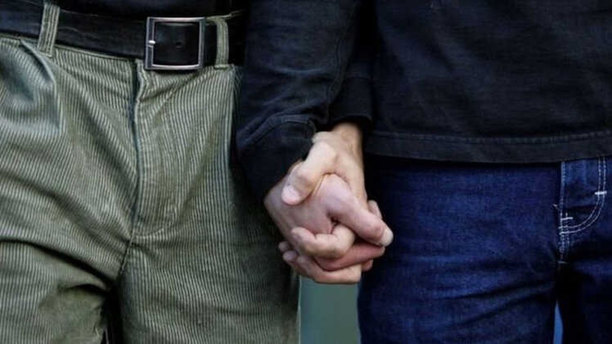 Singapur\'da Eşcinsel Baba, Taşıyıcı Annenin Dünyaya Getirdiği Çocuğunu Evlat Edinebilecek