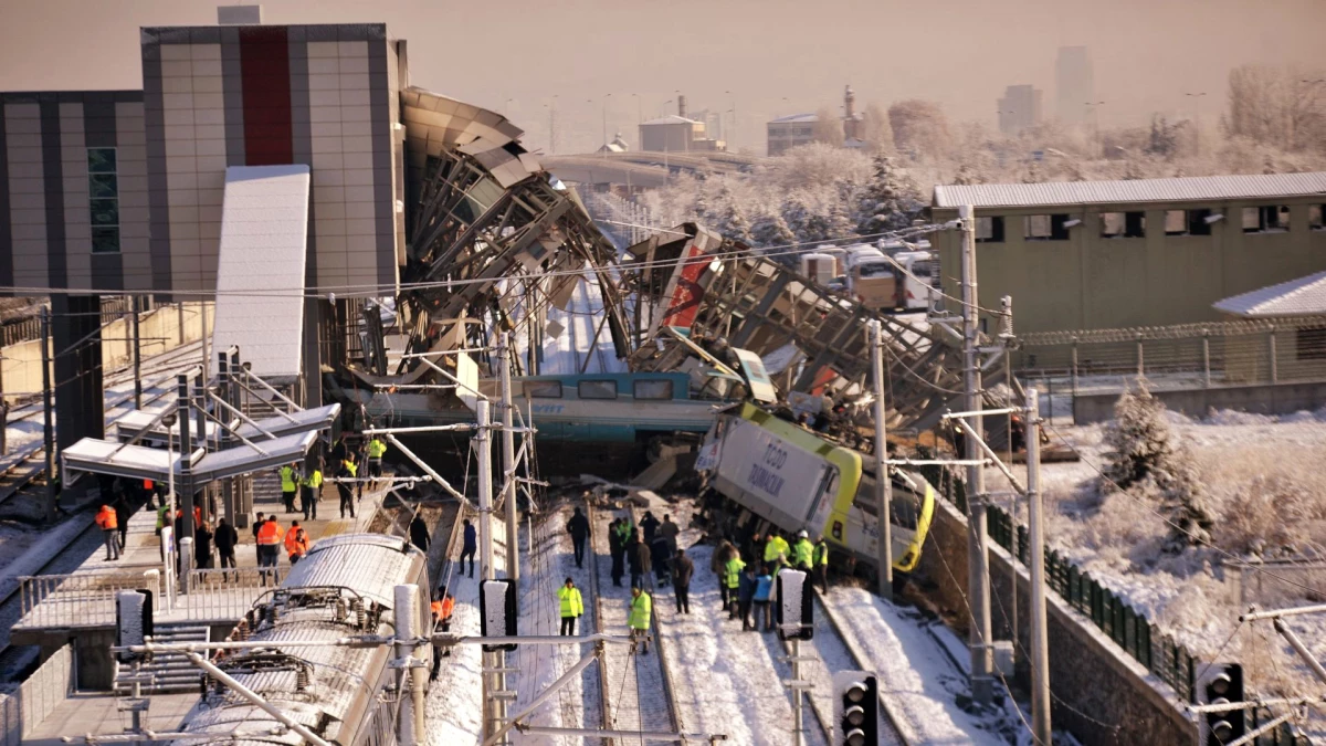 Ankara\'da 9 Kişinin Hayatını Kaybettiği Tren Faciasında Hareket Memurunun İfadesi Ortaya Çıktı