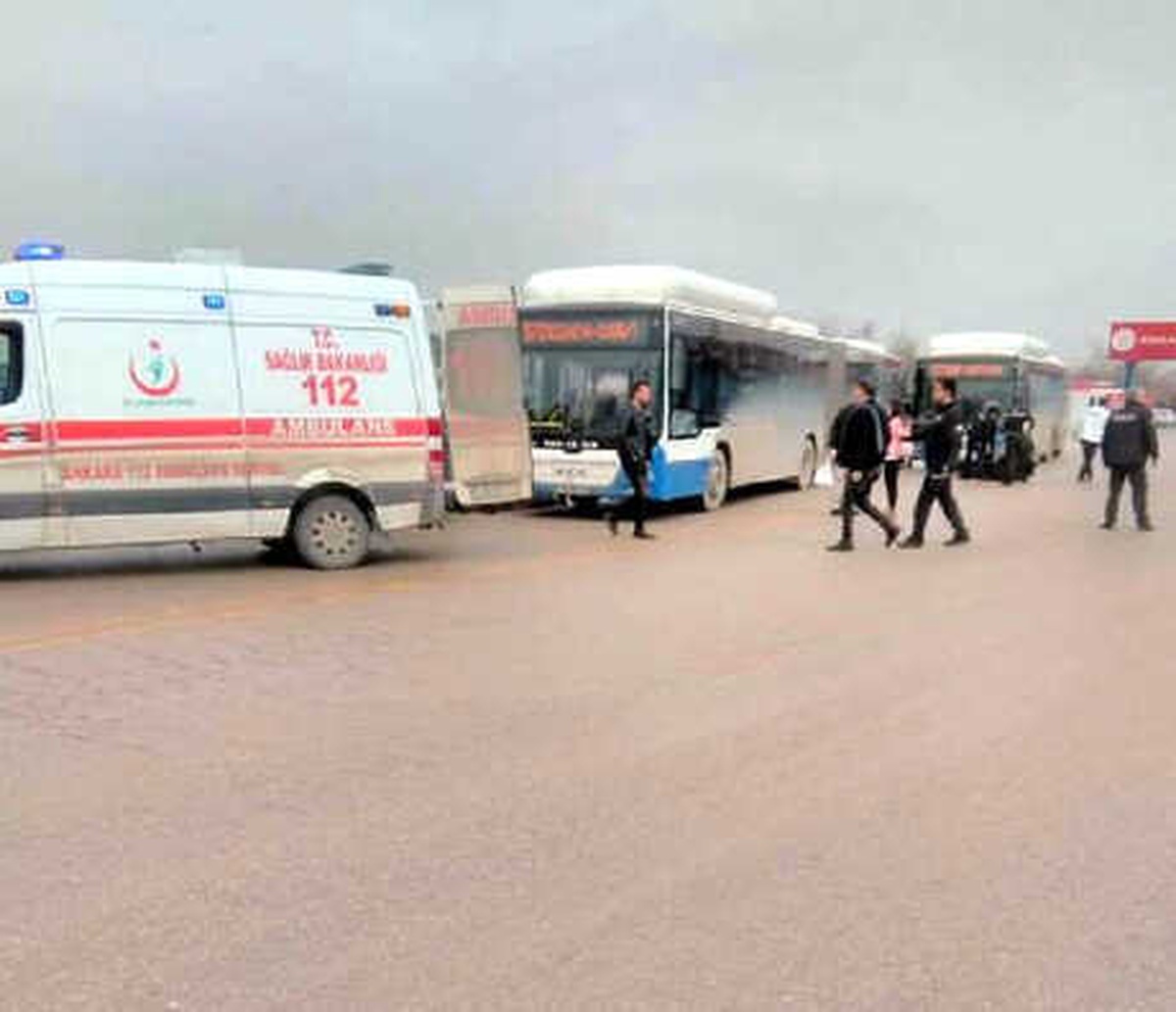 Ankara\'da Otobüsün Çarptığı 2 Avukat ve Gazi Yaralandı